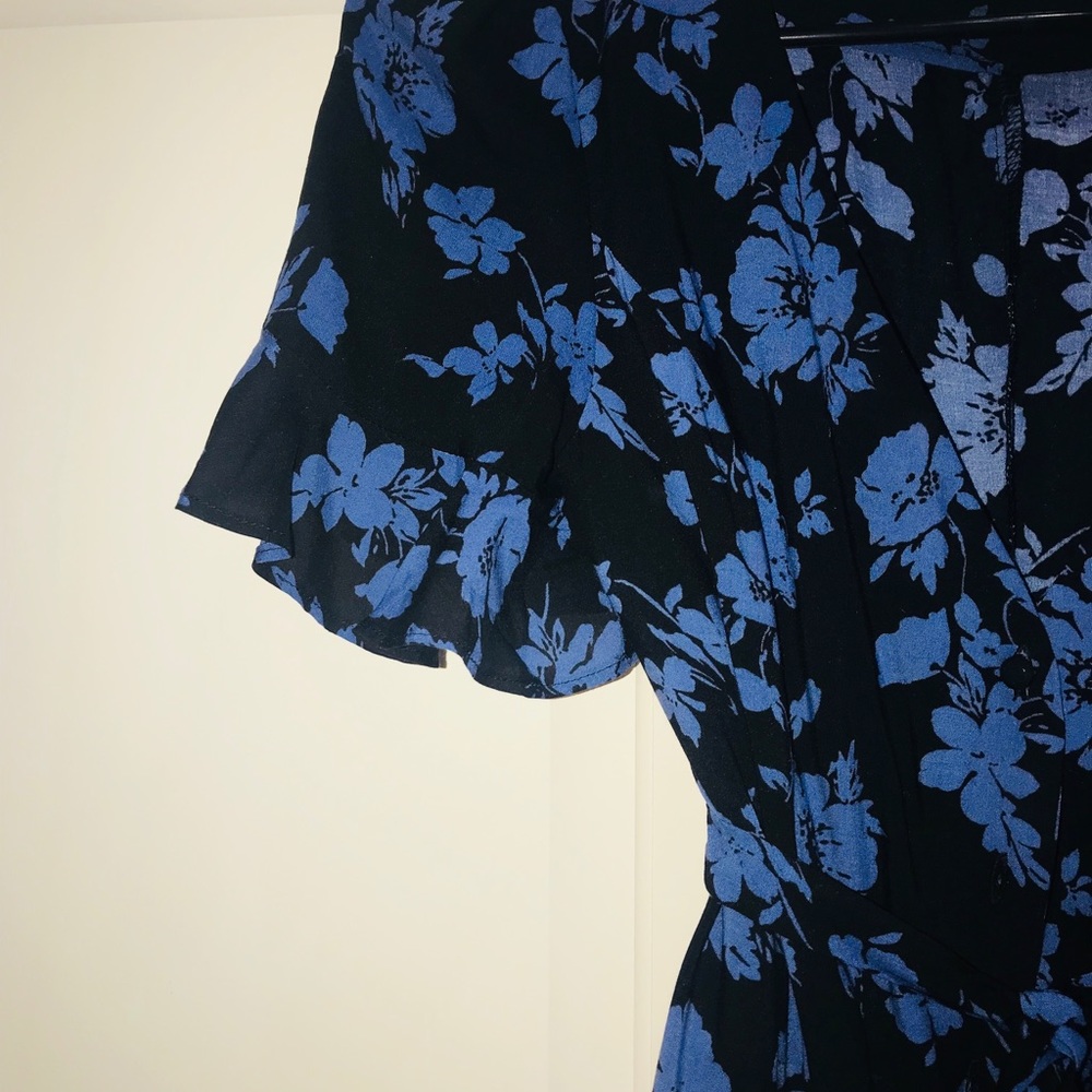 Romper - Picture 3 of 4